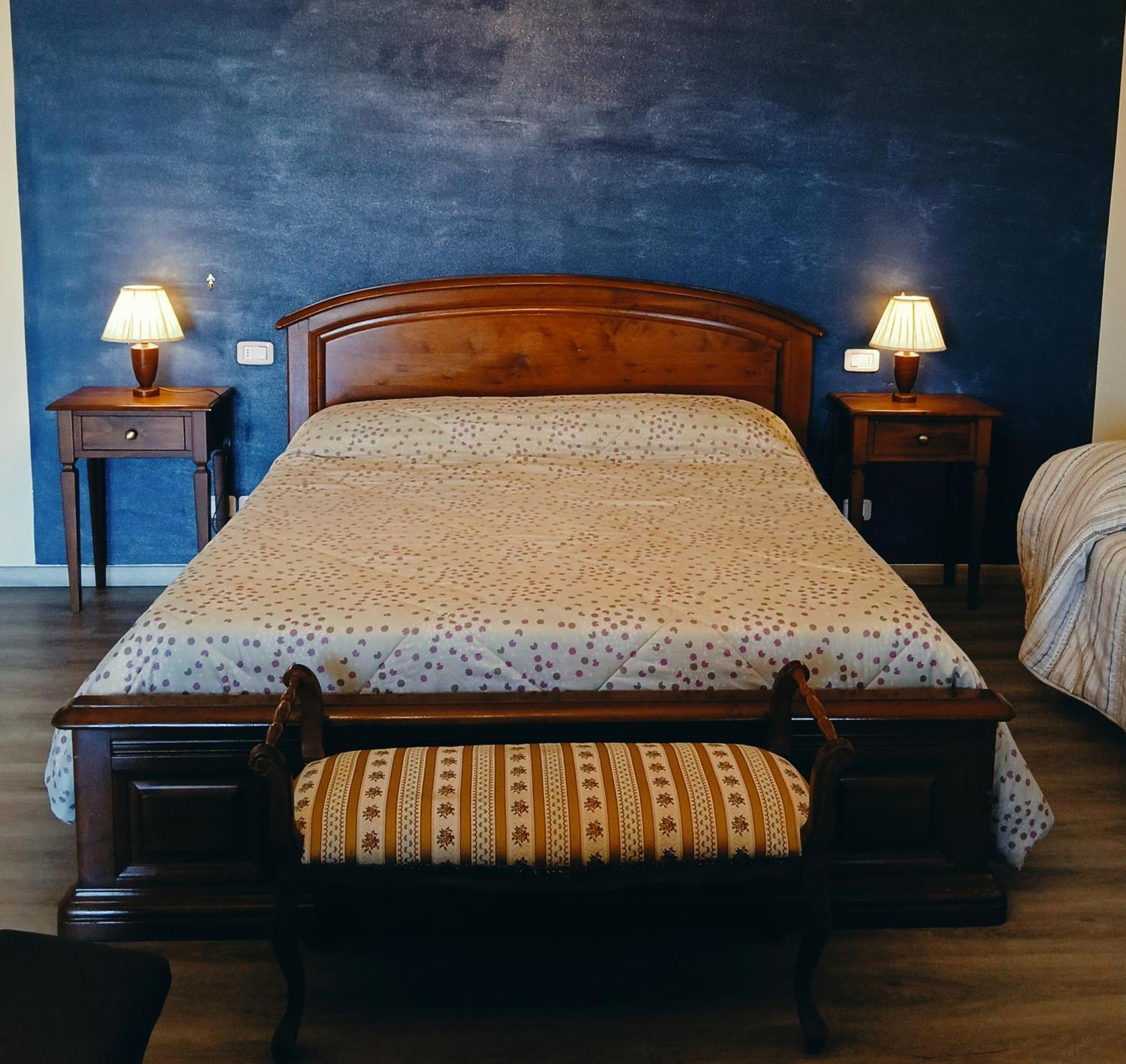 Domus Langhe B&B Treiso Buitenkant foto