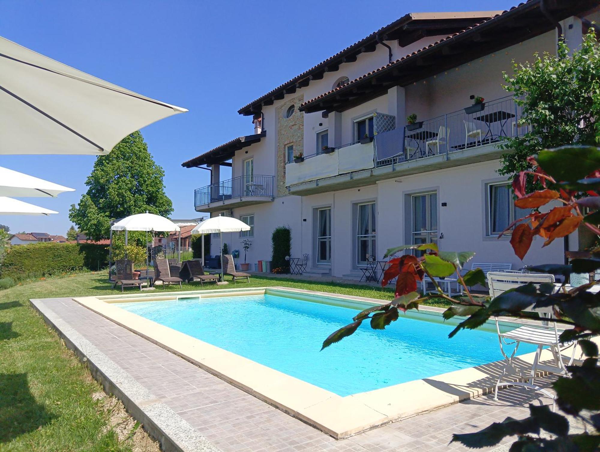 Domus Langhe B&B Treiso Buitenkant foto